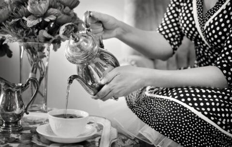Skąd się wzięła tradycja five o’clock tea? Księżna Bedford, Earl Grey i podwieczorek…