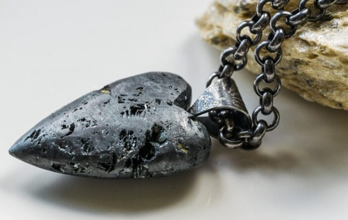 Hematyt – pospolity minerał idealny do biżuterii?