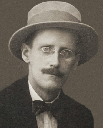 James Joyce (1915)