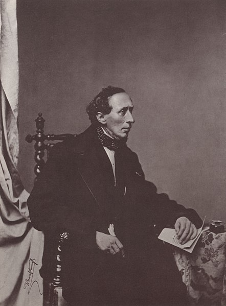 Hans Christian Andersen. O czym jest książka Dziewczynka z zapałkami?