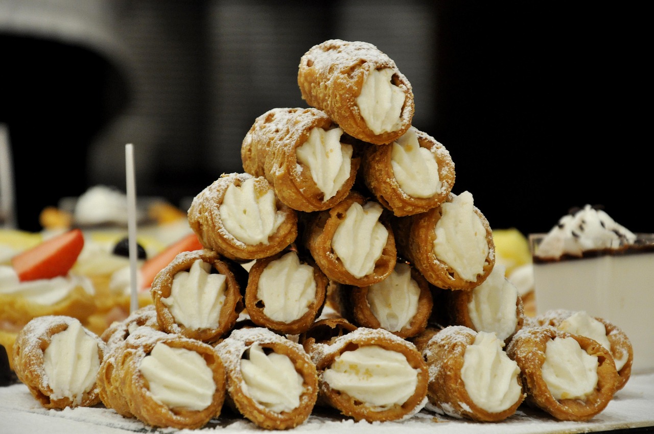 Cannolo: sycylijska słodycz w ciekawostkach 4 Jaka jest historia cannoli?