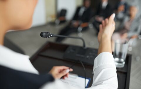 Perswazja a manipulacja: gdzie leży granica?