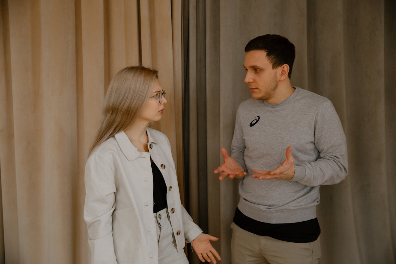 Perswazja a manipulacja: gdzie leży granica? 4 Jaka jest różnica między perswazją a manipulacją?