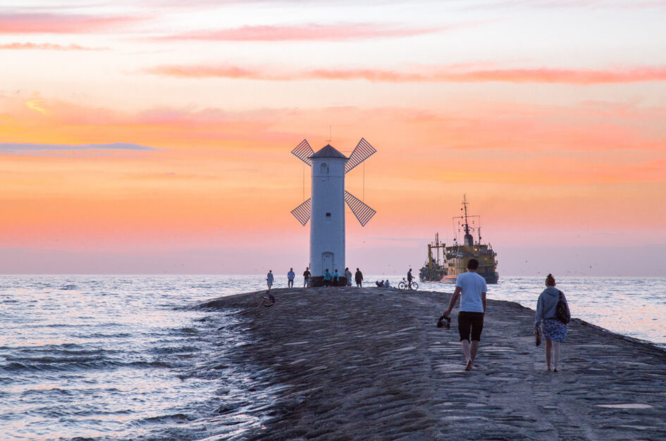 Co oferują noclegi w Świnoujściu dla miłośników relaksu i aktywności?