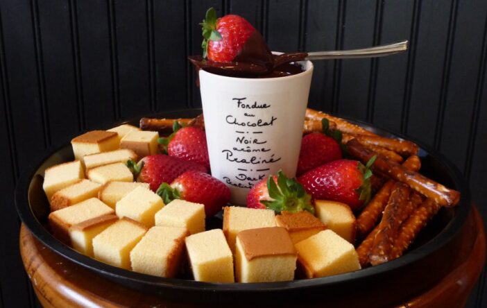 Czekoladowe fondue: przepis na romantyczny wieczór w domu