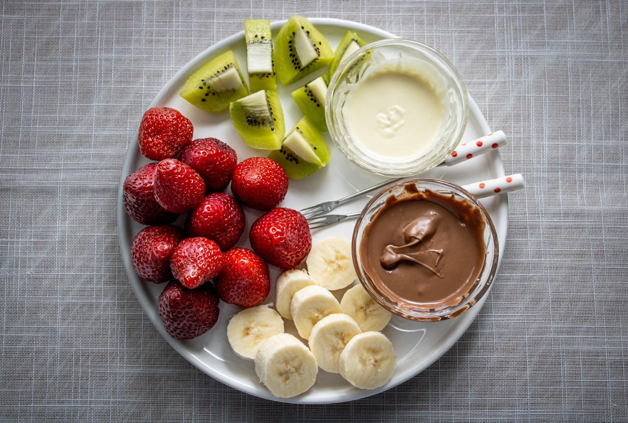 Czekoladowe fondue: przepis na romantyczny wieczór w domu 7 Czekoladowe fondue: przepis na romantyczny wieczór w domu