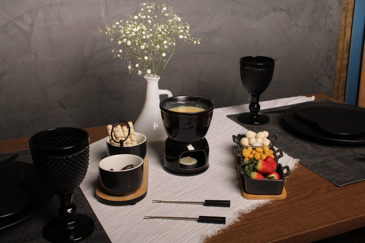 Czekoladowe fondue: przepis na romantyczny wieczór w domu 3 fondue czekoladowe na randce