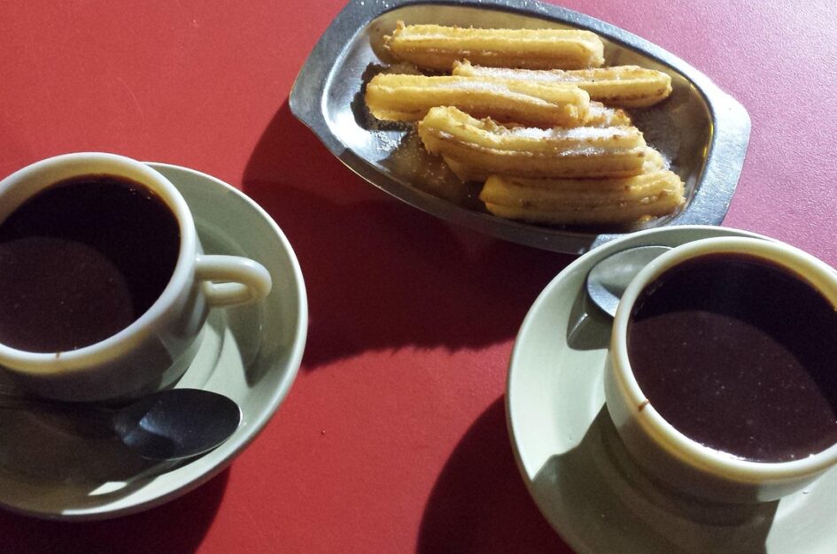 Churros z czekoladą – słodki pomysł na randkę w karnawale