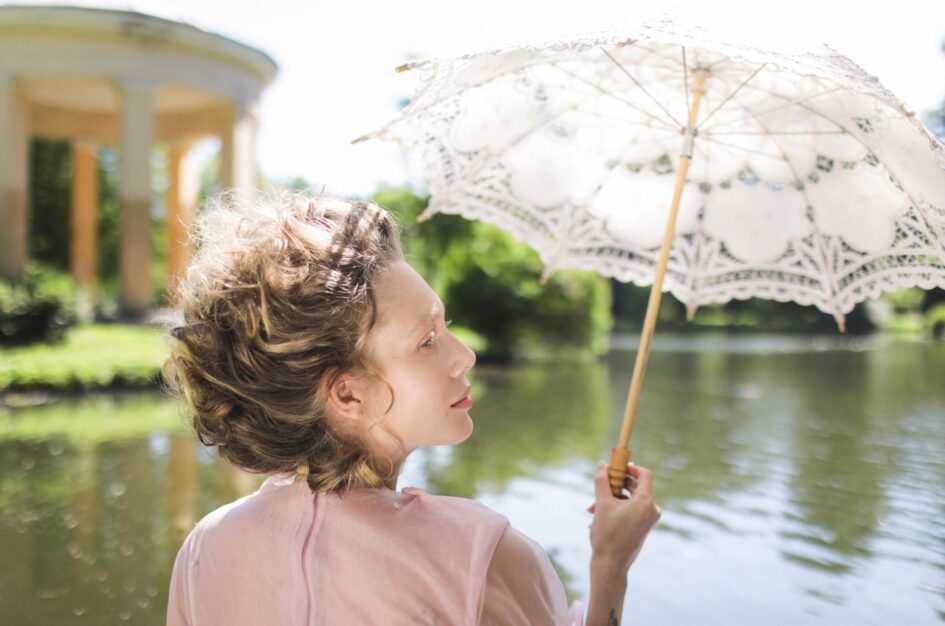 Gorsety, perły i arystokratyczny szyk. Styl inspirowany „Lalką” Prusa, styl Izabeli Łęckiej