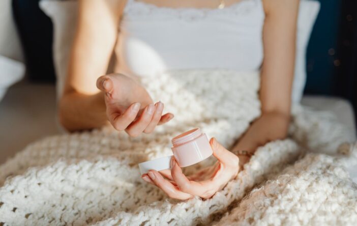 Nocny stolik w wersji beauty: Twój własny rytuał pielęgnacyjny przed snem