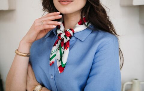 Elegancki Prezent Dla Kobiety – Apaszka Jedwabna