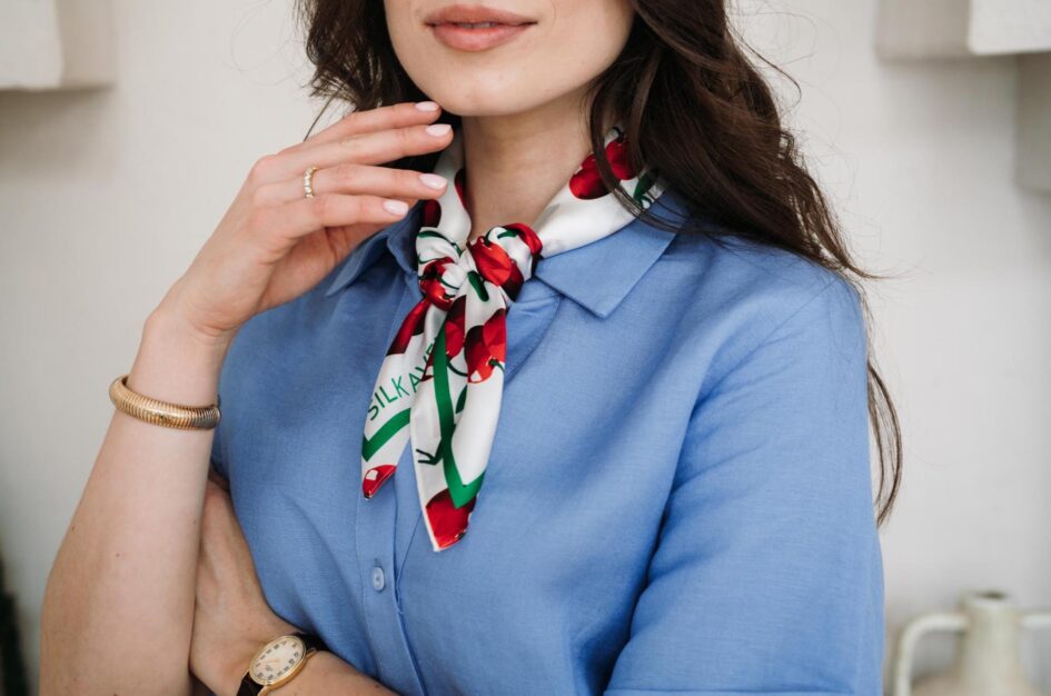 Elegancki Prezent Dla Kobiety – Apaszka Jedwabna